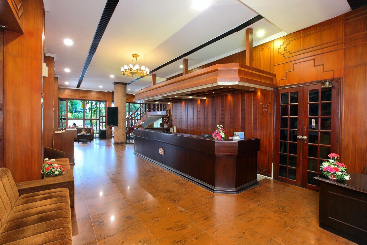 Trichur Towers Thrissur Exterior photo