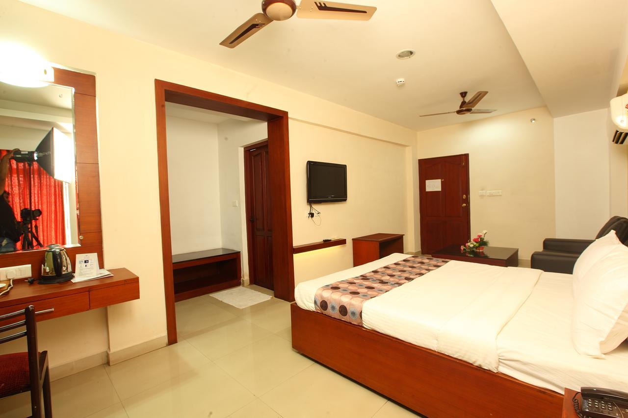 Trichur Towers Thrissur Exterior photo